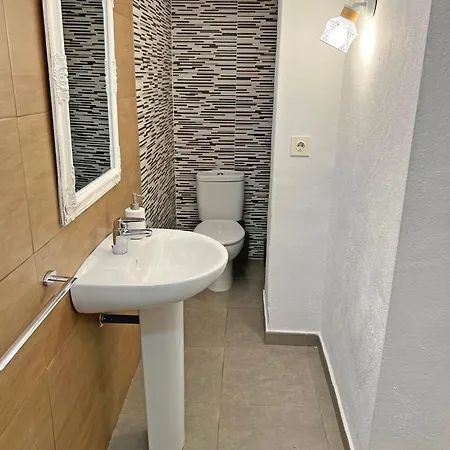 Apartamento Reformado. Plaza De Toros. A/c *
