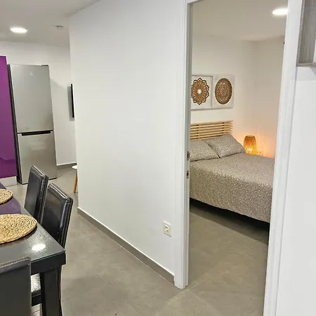 Apartment Reformado. Plaza De Toros. A/c *